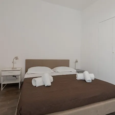 Apartment Rondinella Flat Florenz
