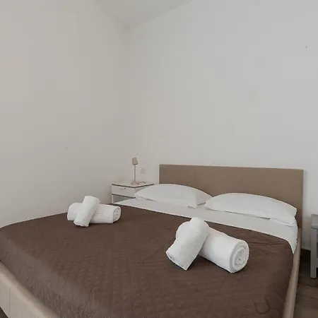 Apartment Rondinella Flat Florenz